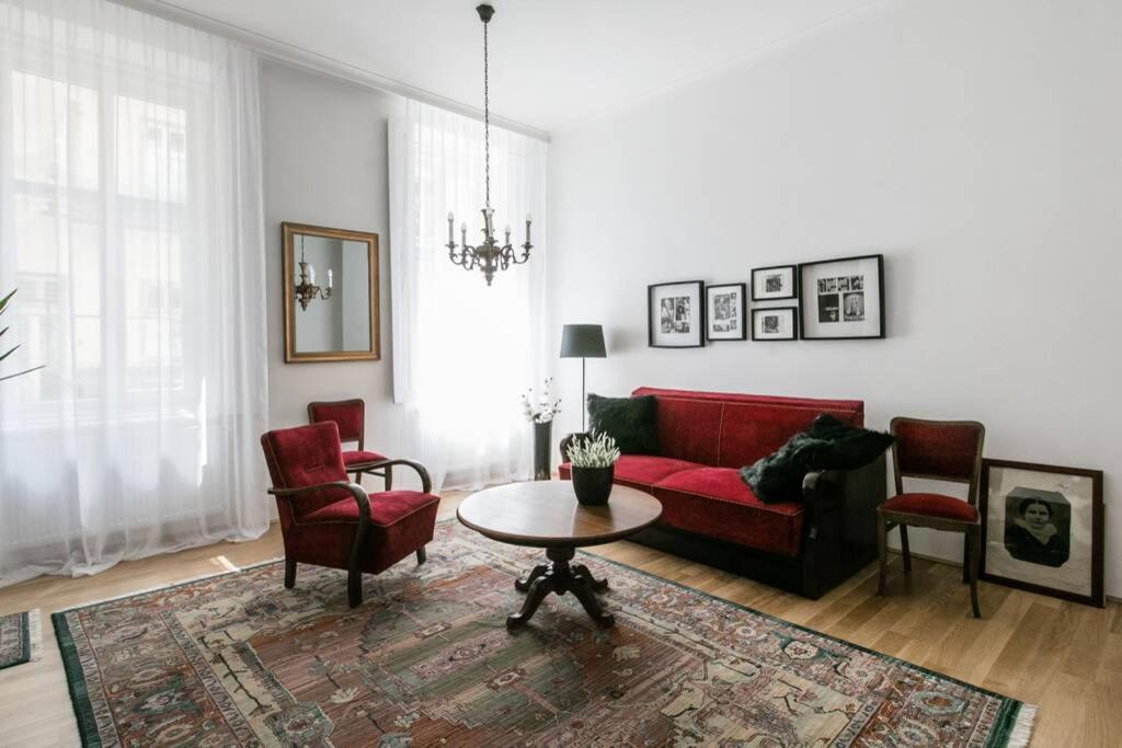 Your Gorgeous&Spacious Dream Home In Budapest Exterior foto