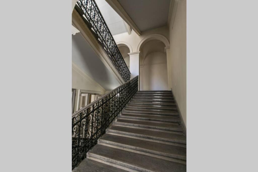 Your Gorgeous&Spacious Dream Home In Budapest Exterior foto