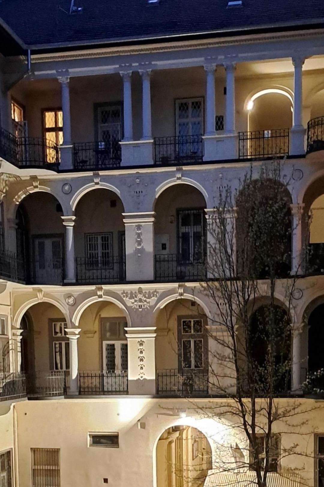 Your Gorgeous&Spacious Dream Home In Budapest Exterior foto
